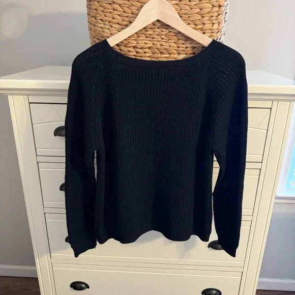 Embroidered Sleeve Gold Floral Black Knit Woven Heart Crew Neck Sweater Medium - Picture 6 of 9